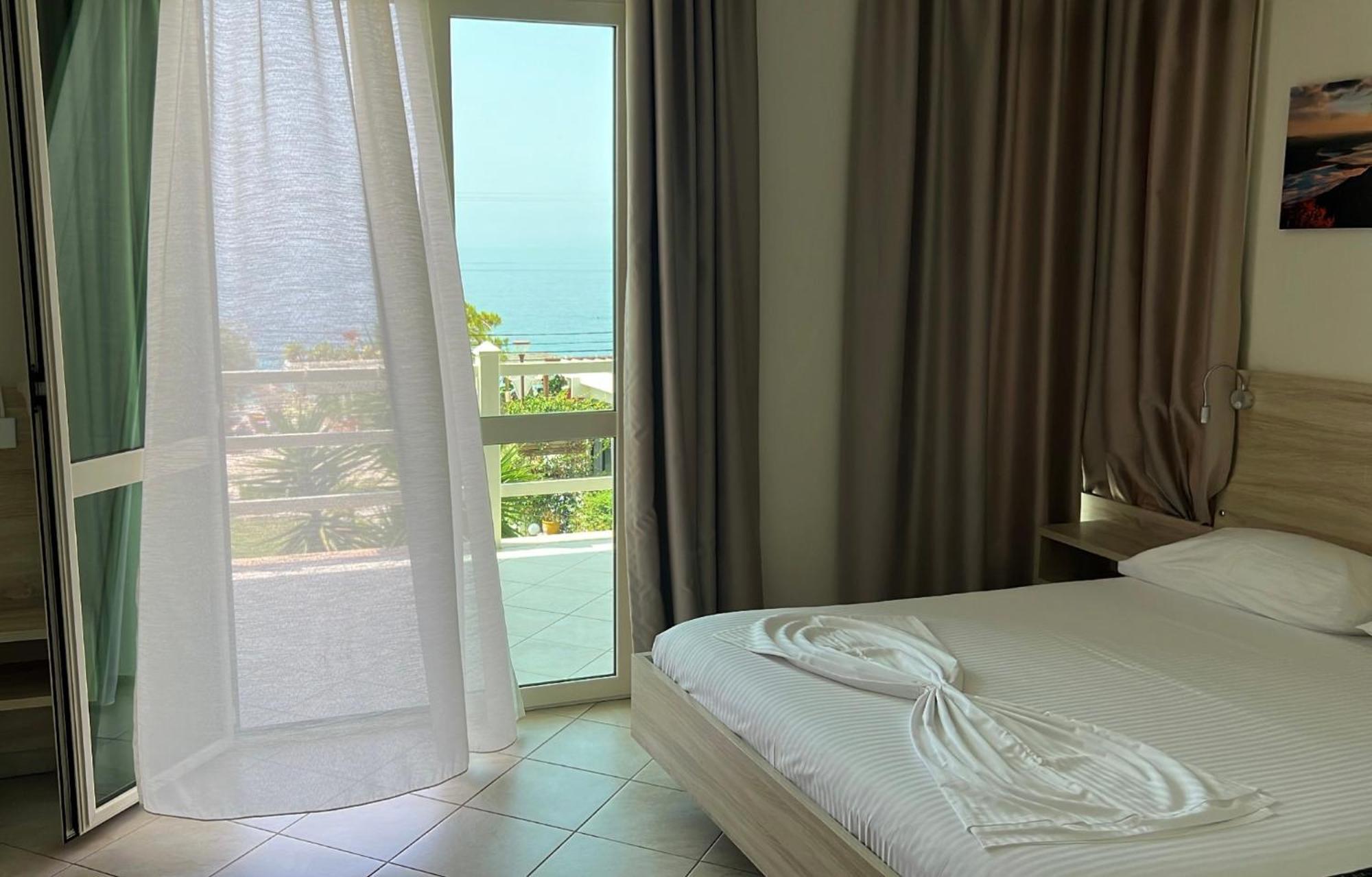 Hotel Jon Dhërmi Kültér fotó
