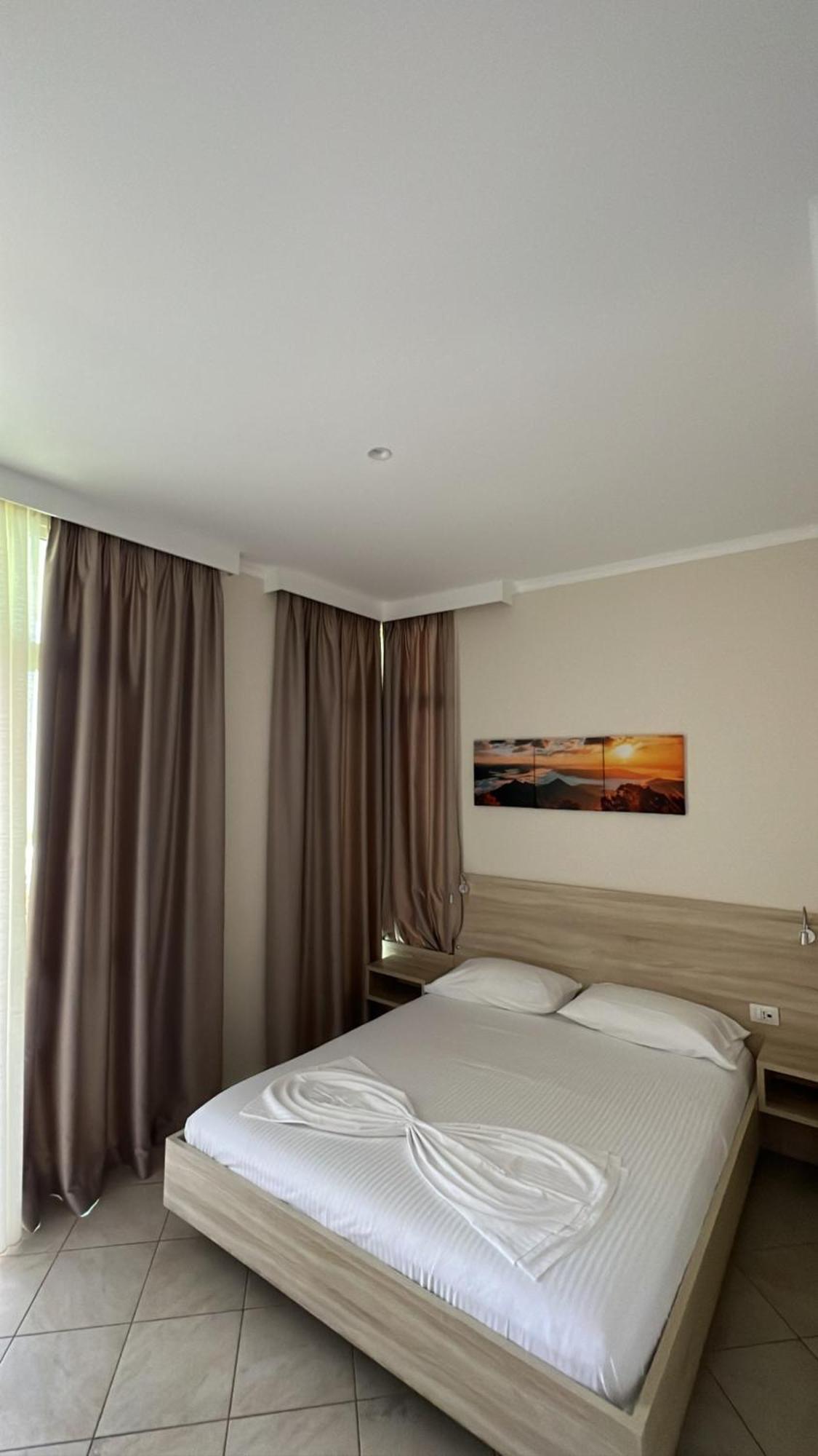 Hotel Jon Dhërmi Kültér fotó