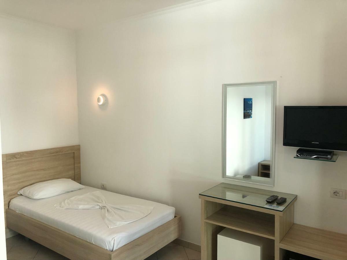 Hotel Jon Dhërmi Kültér fotó