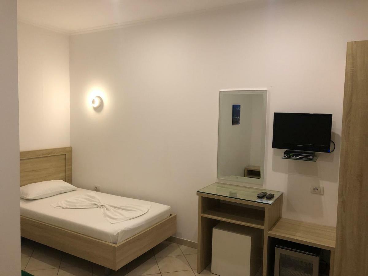 Hotel Jon Dhërmi Kültér fotó