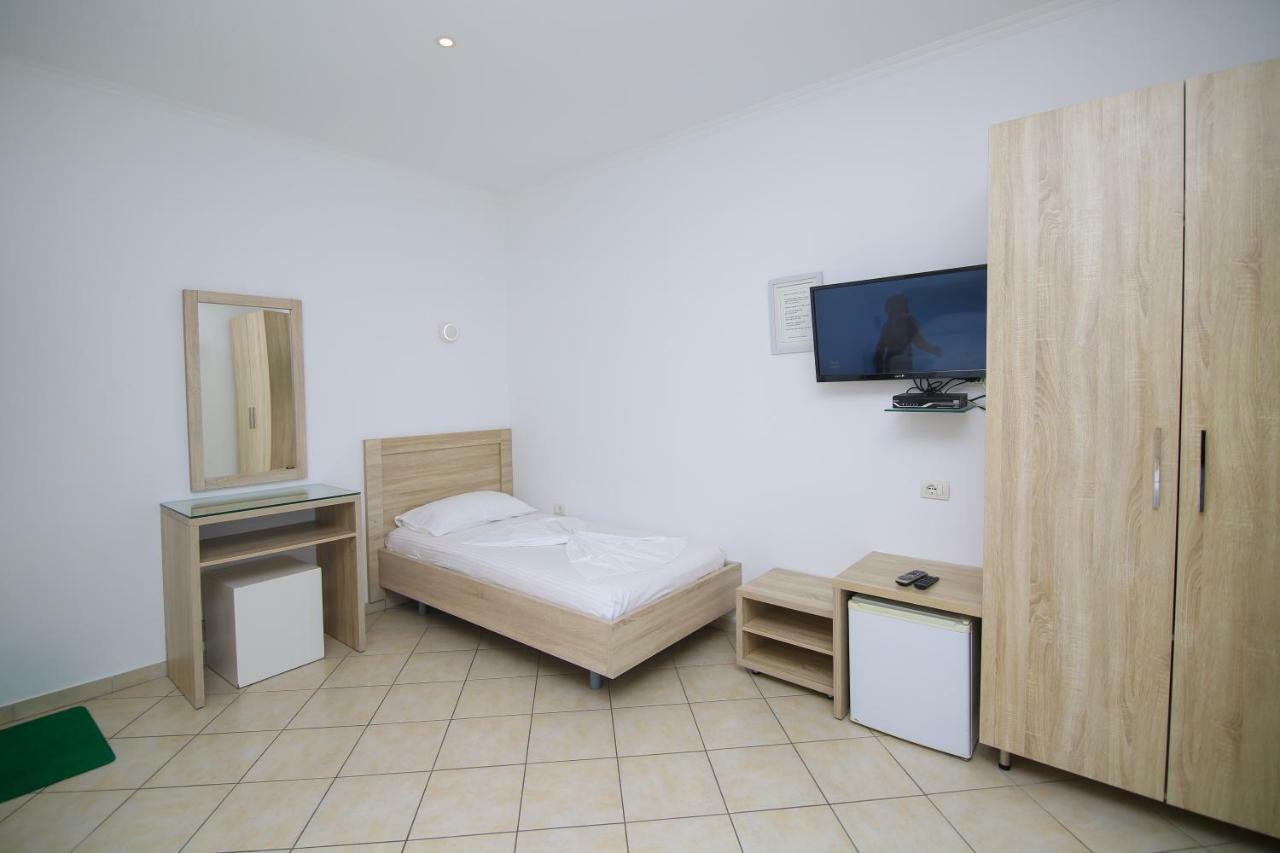 Hotel Jon Dhërmi Kültér fotó