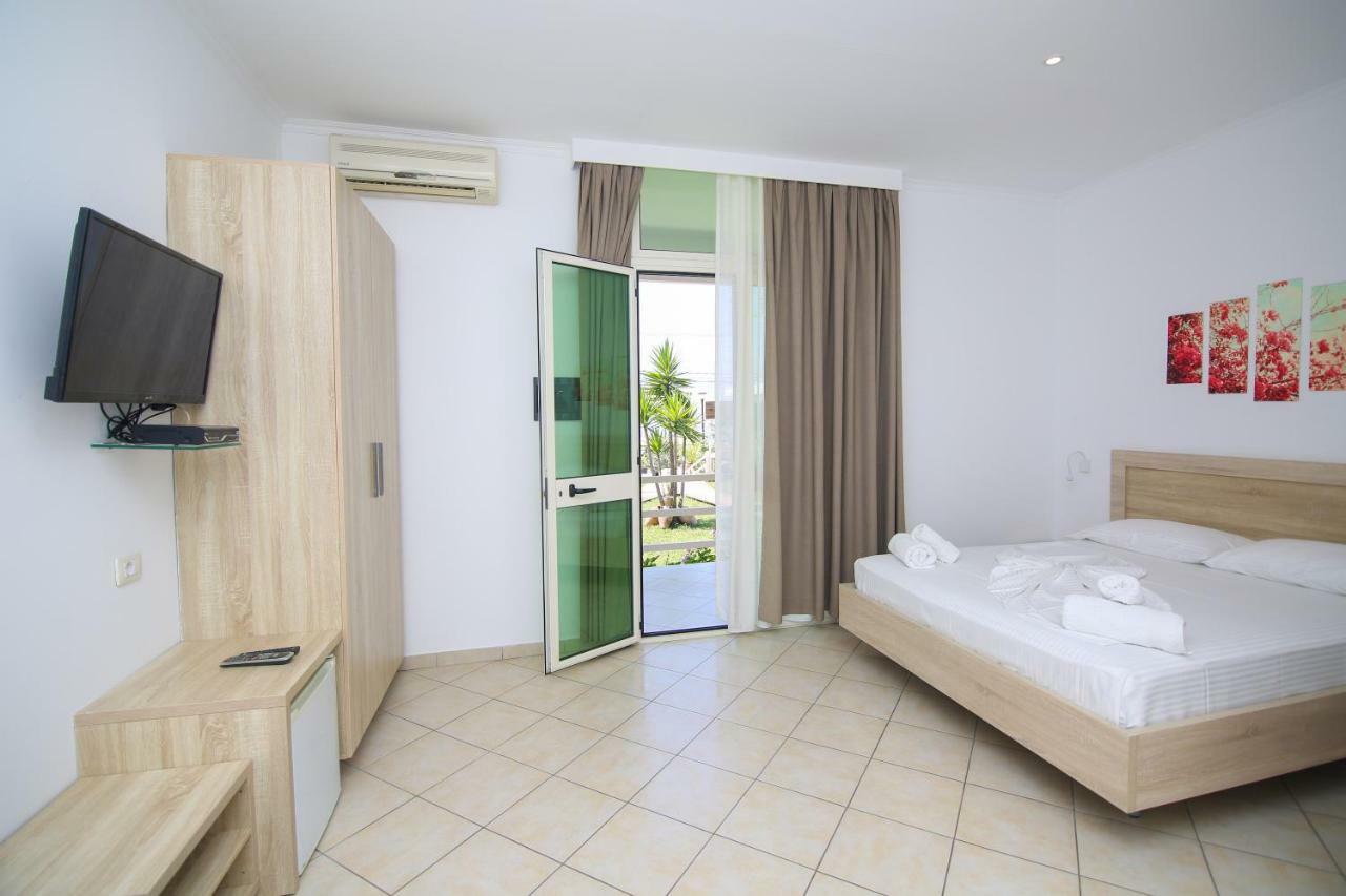 Hotel Jon Dhërmi Kültér fotó